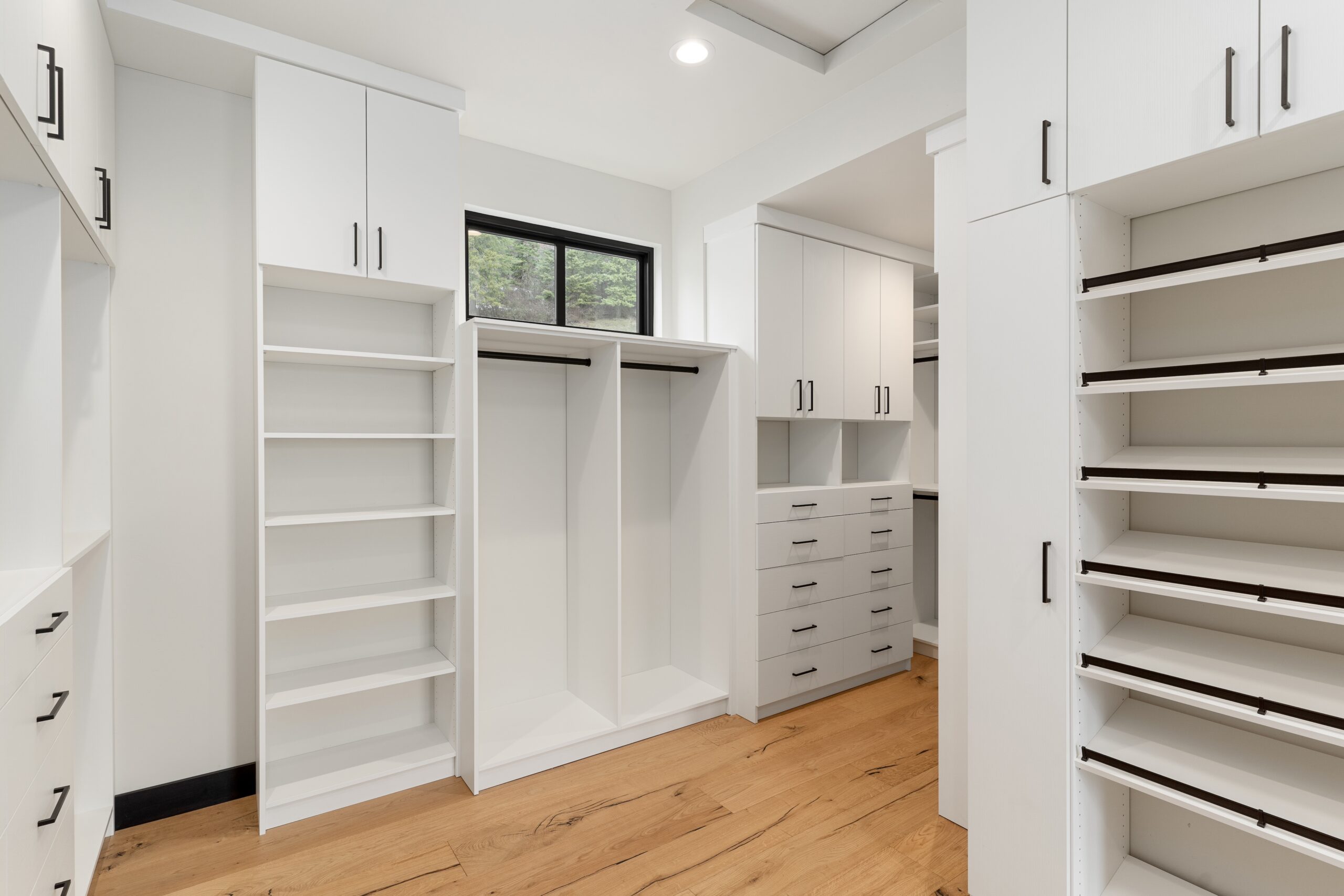 Custom Closet 21 | Cabinet Systems